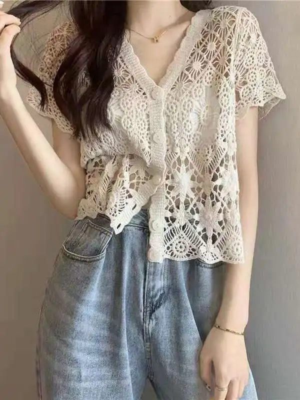 Lace Hollow out V-Neck Knitted Base Shirt Bohemian Style Layering Cover up Outerwear Short Sleeve Women's Fashion Top
Lace Hollow out V-Neck Knitted Base Shirt Bohemian Style Layering Cover up Outerwear Short Sleeve Women's Fashion Top