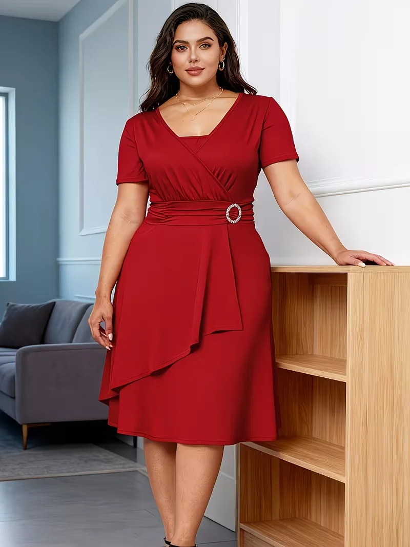 Plus Size Elegant Women Summer Short Sleeve Square Neck Casual Fit And Flare Solid Color Cocktail Party Swing Midi Dress
Plus Size Elegant Women Summer Short Sleeve Square Neck Casual Fit And Flare Solid Color Cocktail Party Swing Midi Dress