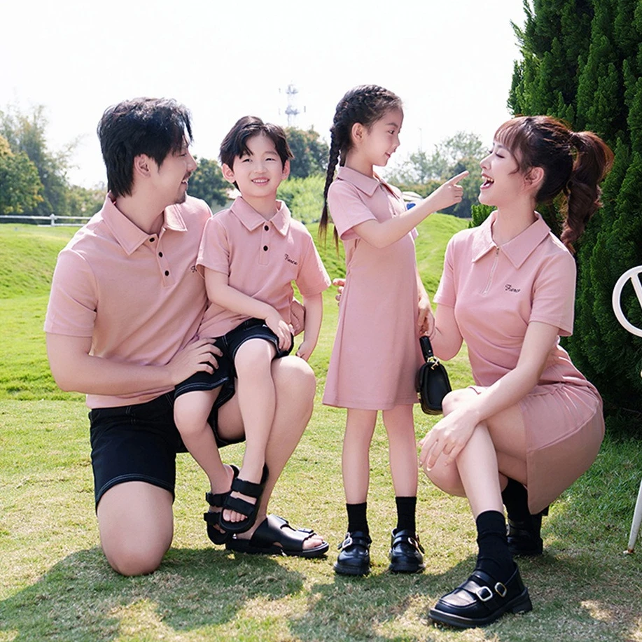 Family Matching Outfits Polo Shirt for Dad & Son + Fitted Waist Dress for Mom & Daughter 3-4 People Fashionable Short Sleeve Set
Family Matching Outfits Polo Shirt for Dad & Son + Fitted Waist Dress for Mom & Daughter 3-4 People Fashionable Short Sleeve Set