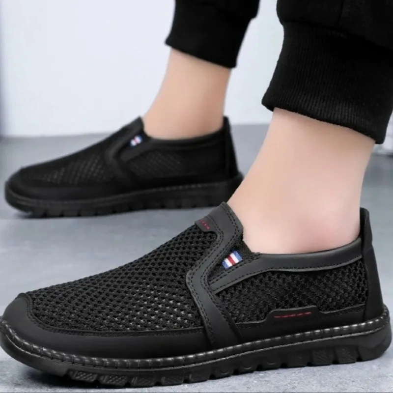 Men's sneakers Multi-faceted ventilation holes, the feet casual sneakers designer shoes deodorizing without covering
Men's sneakers Multi-faceted ventilation holes, the feet casual sneakers designer shoes deodorizing without covering