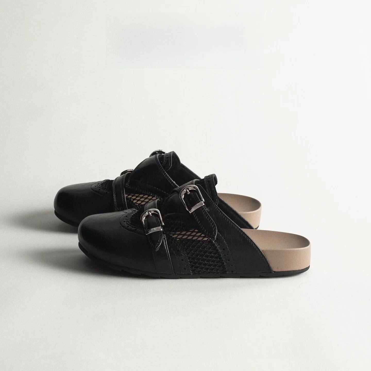 Real Leather Retro Thick Bottom Women's Slippers Outdoor Wearable Breathable Mesh Slip-On Soft Bottom Half Slippers
Real Leather Retro Thick Bottom Women's Slippers Outdoor Wearable Breathable Mesh Slip-On Soft Bottom Half Slippers