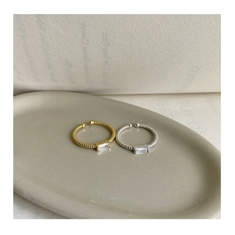 Twill Black Square High Sense Fashion Style Simple Temperament Light Luxury Gentle Internet Celebrity Ring
Twill Black Square High Sense Fashion Style Simple Temperament Light Luxury Gentle Internet Celebrity Ring