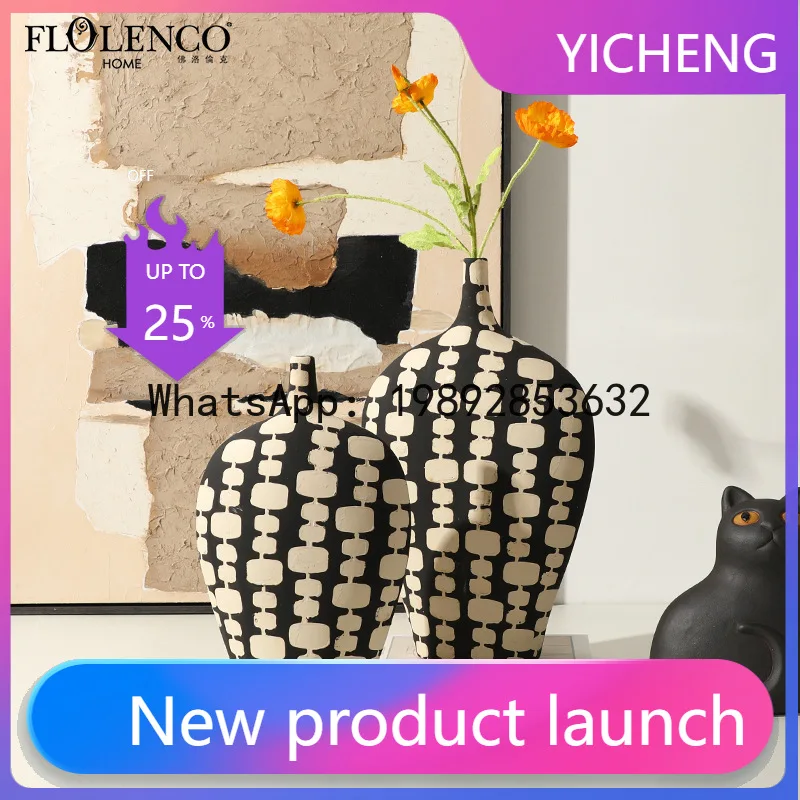 SLT retro abstract hand-painted black and white lattice ceramic vase entrance dining table flower arrangement
SLT retro abstract hand-painted black and white lattice ceramic vase entrance dining table flower arrangement