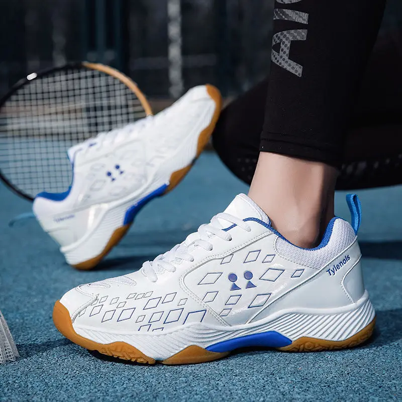 2025 White Men's Badminton Shoes Men's Training Tennis Shoes Women's Outdoor Casual Shoes Women's Anti-slip Fitness Shoes
2025 White Men's Badminton Shoes Men's Training Tennis Shoes Women's Outdoor Casual Shoes Women's Anti-slip Fitness Shoes