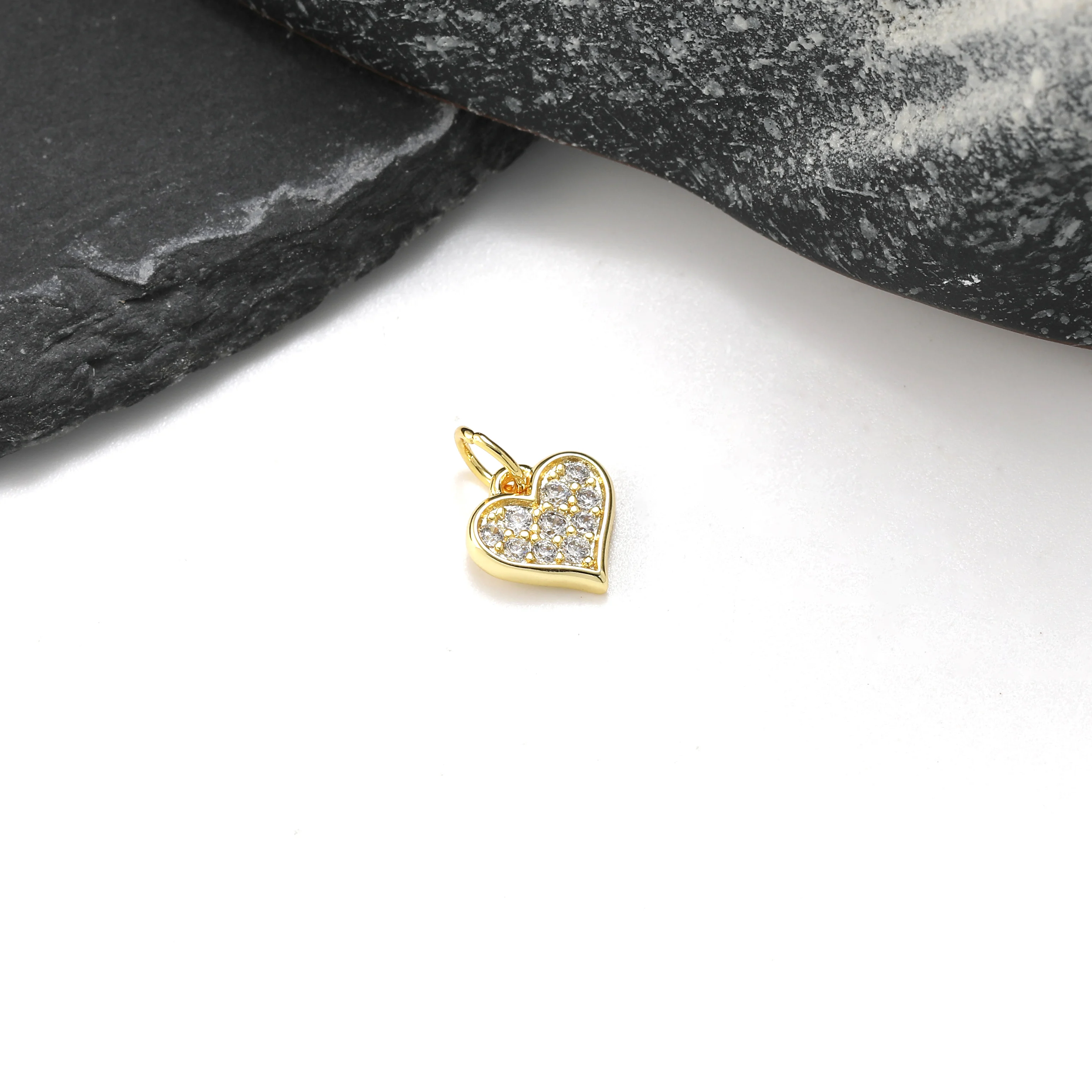 DJ243 genuine 925 sterling silver exquisite fashion keychain DIY accessory Gold-plated heart-shaped diamond inlay pendant
DJ243 genuine 925 sterling silver exquisite fashion keychain DIY accessory Gold-plated heart-shaped diamond inlay pendant