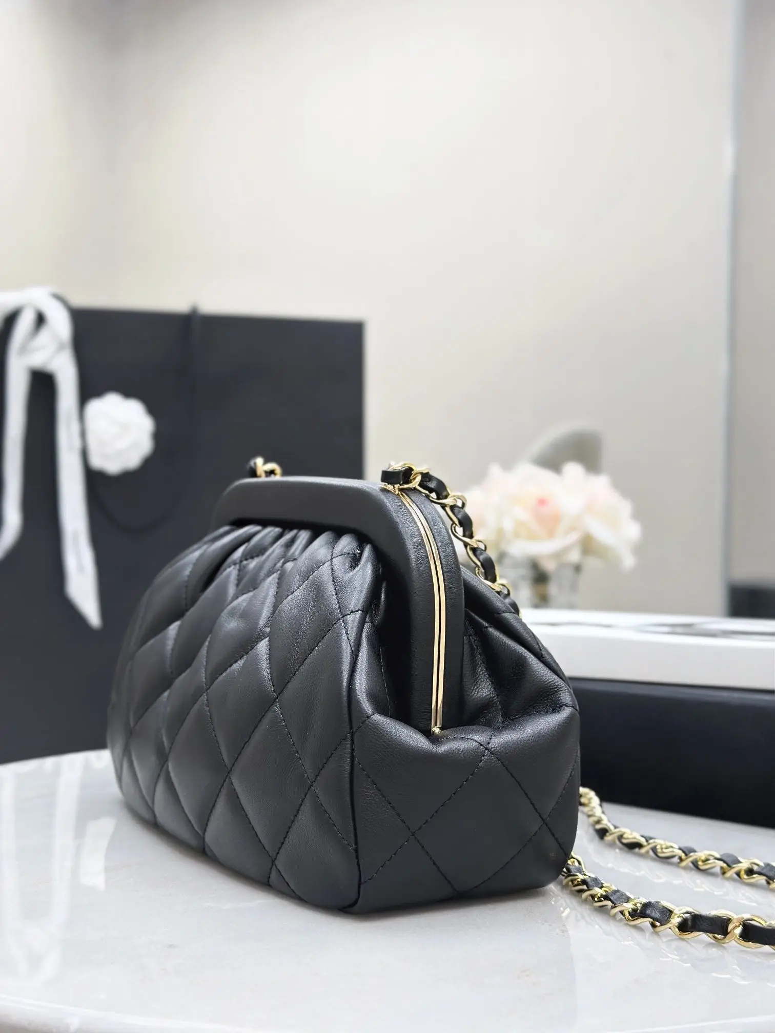 New Elegant Cloud Bag Niche Pleated Sheepskin Dumpling Bag Minimalist Versatile Crossbody Shoulder Bags Daily Purse for Women
New Elegant Cloud Bag Niche Pleated Sheepskin Dumpling Bag Minimalist Versatile Crossbody Shoulder Bags Daily Purse for Women