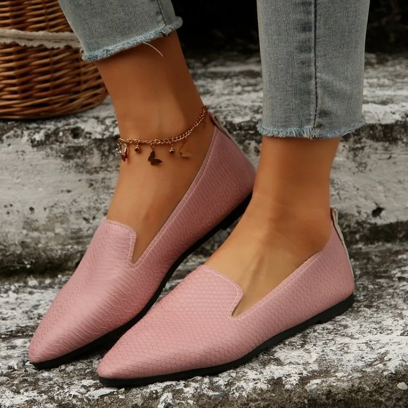 Leather Retro Pointed Toe Flat Heels 2026 Women Soft Sole Comfortable Spring and Summer Shallow Mouth Snake Pattern Single Shoes
Leather Retro Pointed Toe Flat Heels 2026 Women Soft Sole Comfortable Spring and Summer Shallow Mouth Snake Pattern Single Shoes