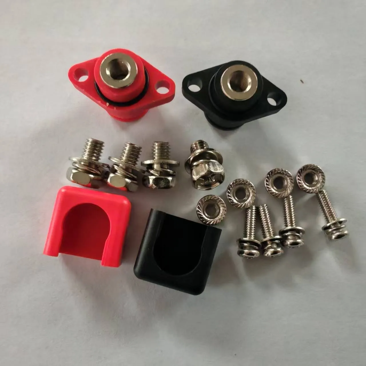 80A Diamond Shape Through-Wall Terminal High Current Battery Connector for Lithium Battery Energy Storage
80A Diamond Shape Through-Wall Terminal High Current Battery Connector for Lithium Battery Energy Storage