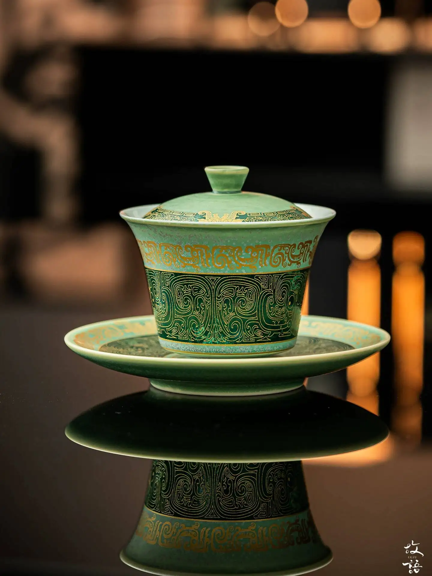 Hometown Bronze Sanxingdui Sancai Covered Cultural And Creative Ceramic Chinese Kung Fu Set Tea Bowl Souvenir Gift
Hometown Bronze Sanxingdui Sancai Covered Cultural And Creative Ceramic Chinese Kung Fu Set Tea Bowl Souvenir Gift