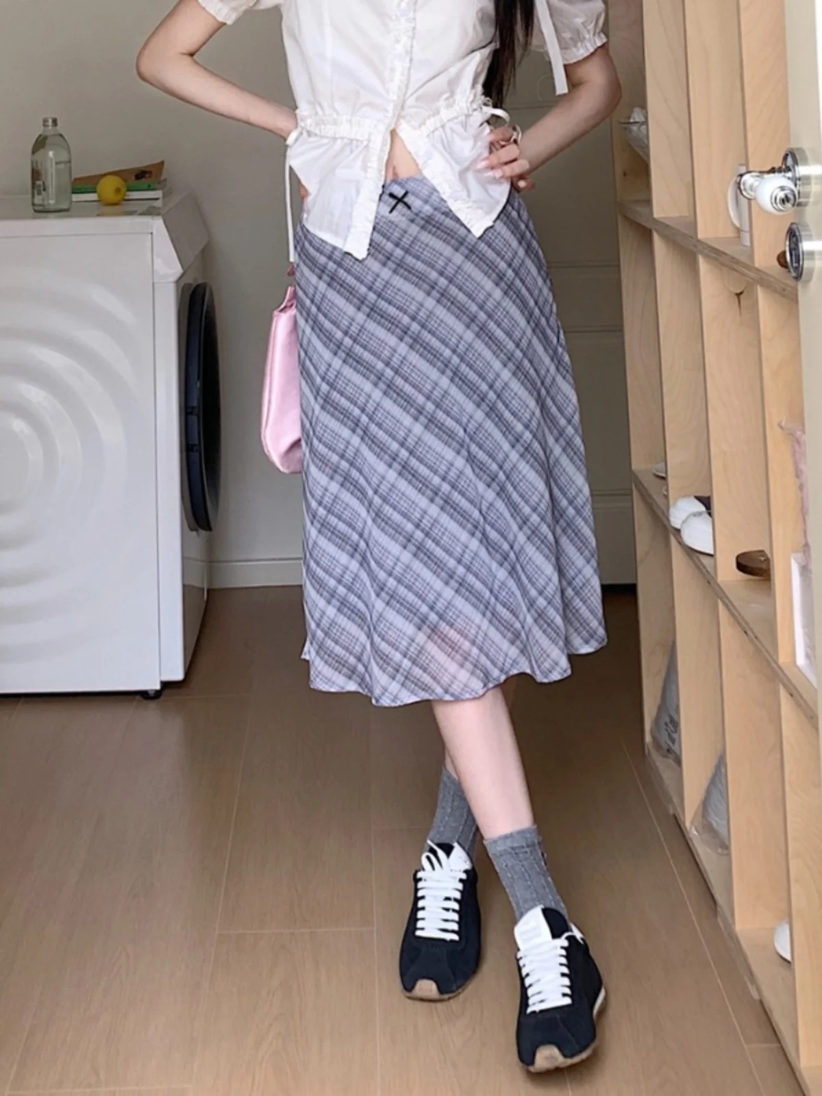 Sweet Knot Plaid Splice High Waist Midi Skirt Women's Fashionable Chiffon Half Body Skirt Korean Style A-Line Skirt
Sweet Knot Plaid Splice High Waist Midi Skirt Women's Fashionable Chiffon Half Body Skirt Korean Style A-Line Skirt
