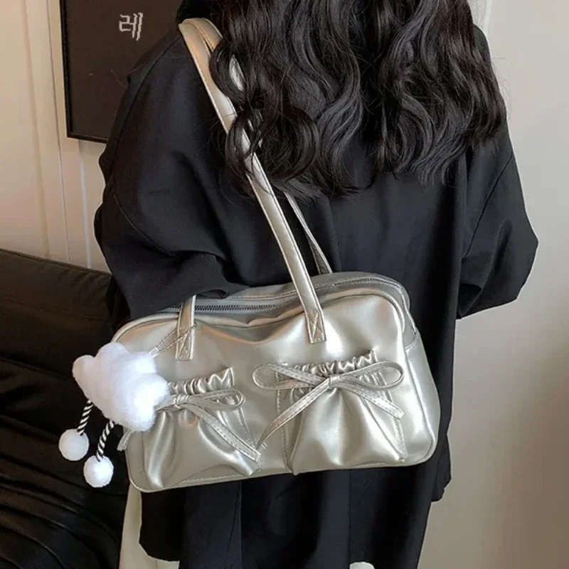 Korean Sweet Girly Pleated Shoulder Bag, PU Leather Casual Armpit Purse for Women
Korean Sweet Girly Pleated Shoulder Bag, PU Leather Casual Armpit Purse for Women