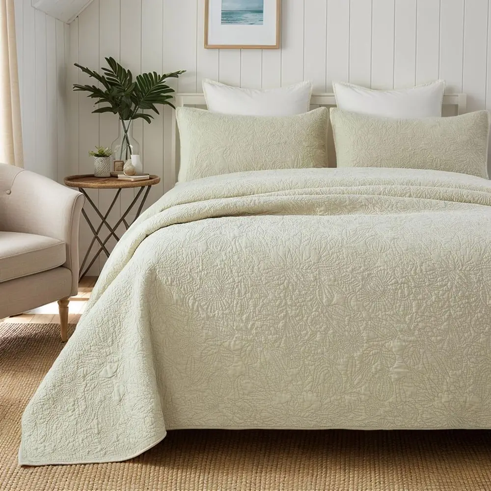 Cotton Beige 3-Piece Botanical Floral Matelasse Quilt Set
Cotton Beige 3-Piece Botanical Floral Matelasse Quilt Set