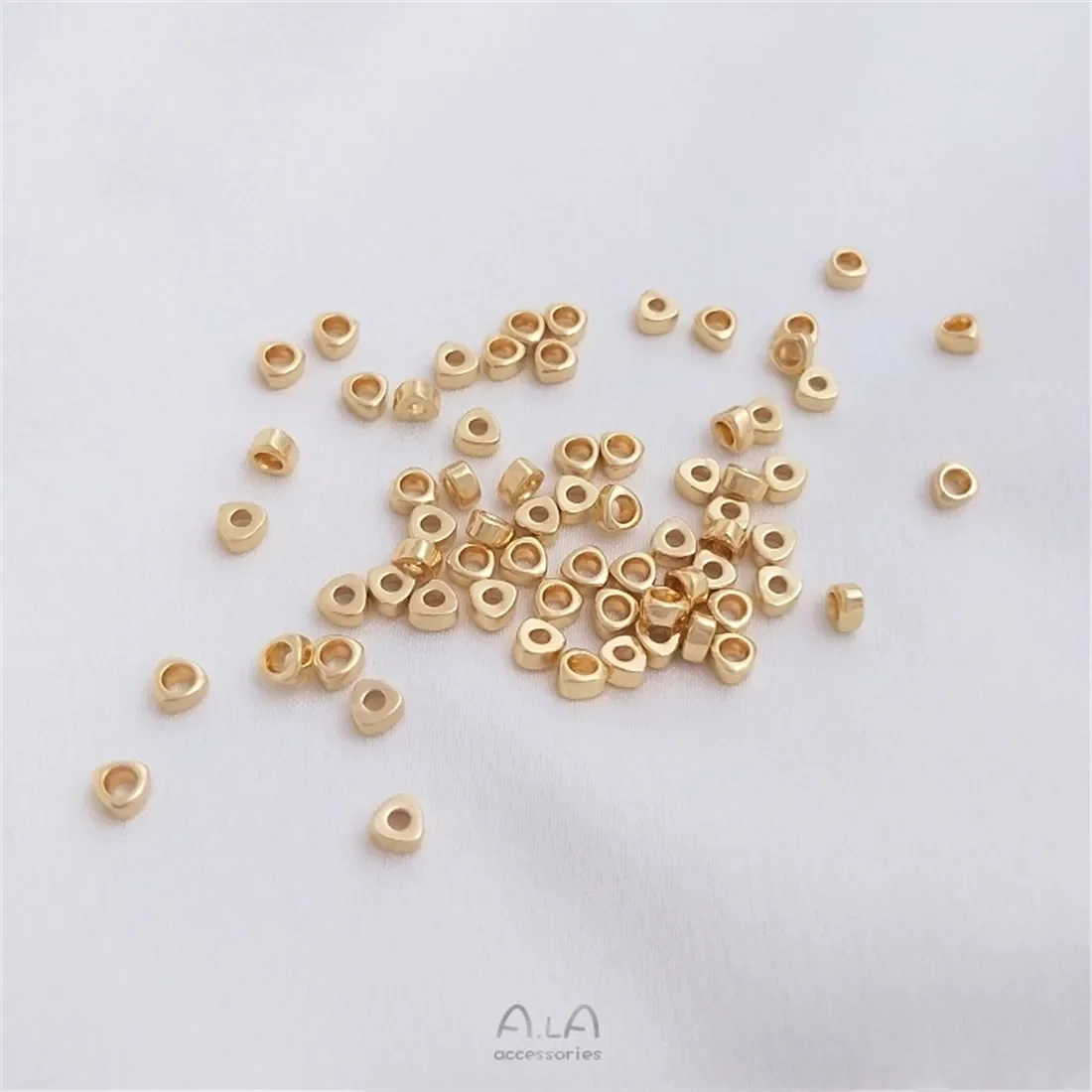 14K Gold Wrapped Small Broken Gold Beads, Copper Plated Genuine Gold Triangular Spacer, DIY Bracelet Headpiece, Handmade Beading
14K Gold Wrapped Small Broken Gold Beads, Copper Plated Genuine Gold Triangular Spacer, DIY Bracelet Headpiece, Handmade Beading