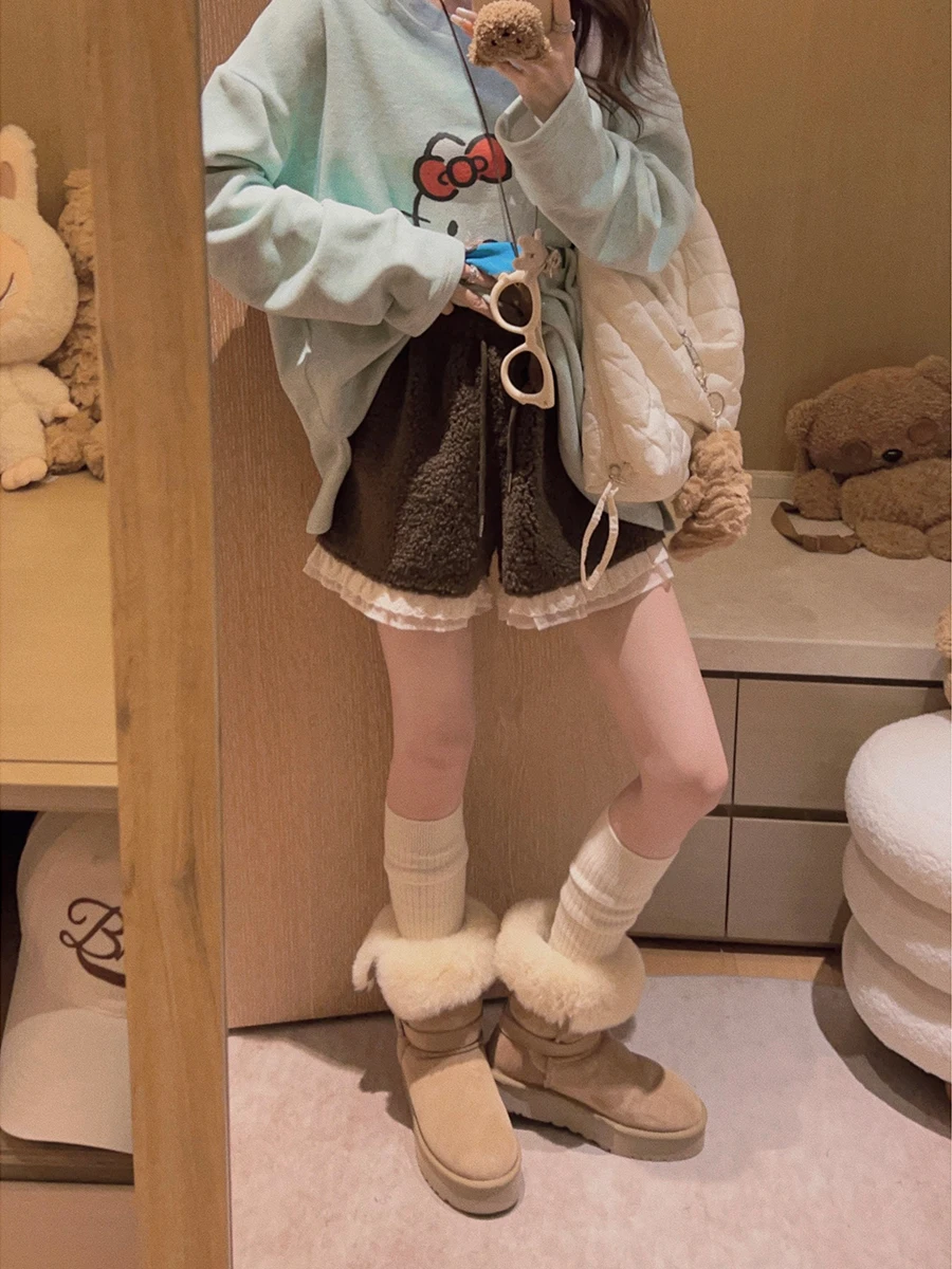 Cute Lace Trimmed Lamb Fur ort Pants Casual Wear Outerwear Comfortable Wide Leg Pants l Waist Button Closure
Cute Lace Trimmed Lamb Fur ort Pants Casual Wear Outerwear Comfortable Wide Leg Pants l Waist Button Closure