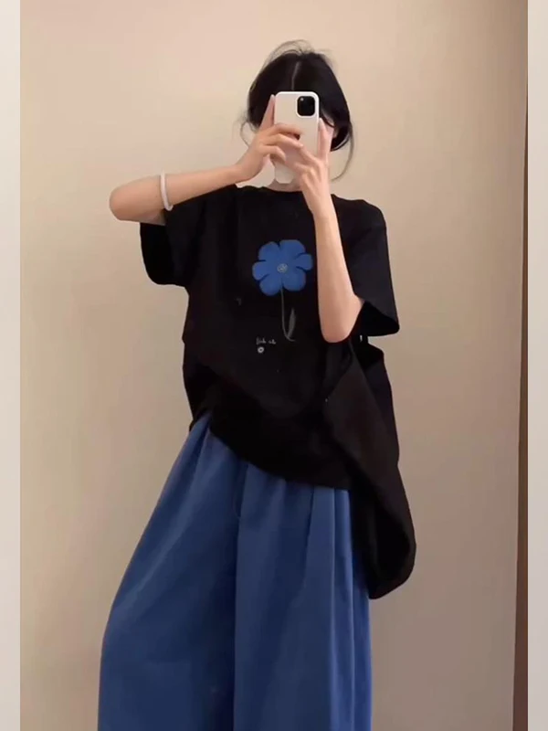 Summer 2025 Women's Black Short Sleeve Lazy Style Fashion Set High Waist Long Pants round Neck Casual Wear Two Piece Suit
Summer 2025 Women's Black Short Sleeve Lazy Style Fashion Set High Waist Long Pants round Neck Casual Wear Two Piece Suit