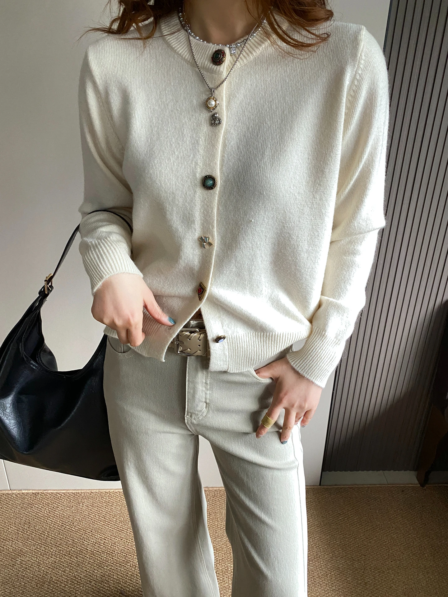 Elegant round Neck Knitted Sweater Coat Women's Loose Long Sleeve Autumn Winter New Style Comfortable Breathable Soft Fabric
Elegant round Neck Knitted Sweater Coat Women's Loose Long Sleeve Autumn Winter New Style Comfortable Breathable Soft Fabric