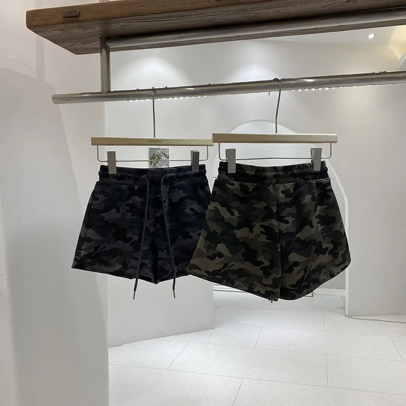 American Style Spicy Girl Casual Camouflage Shorts Women Summer 2024 New Slimming Versatile High Waist Wide Leg Hot Pants
American Style Spicy Girl Casual Camouflage Shorts Women Summer 2024 New Slimming Versatile High Waist Wide Leg Hot Pants
