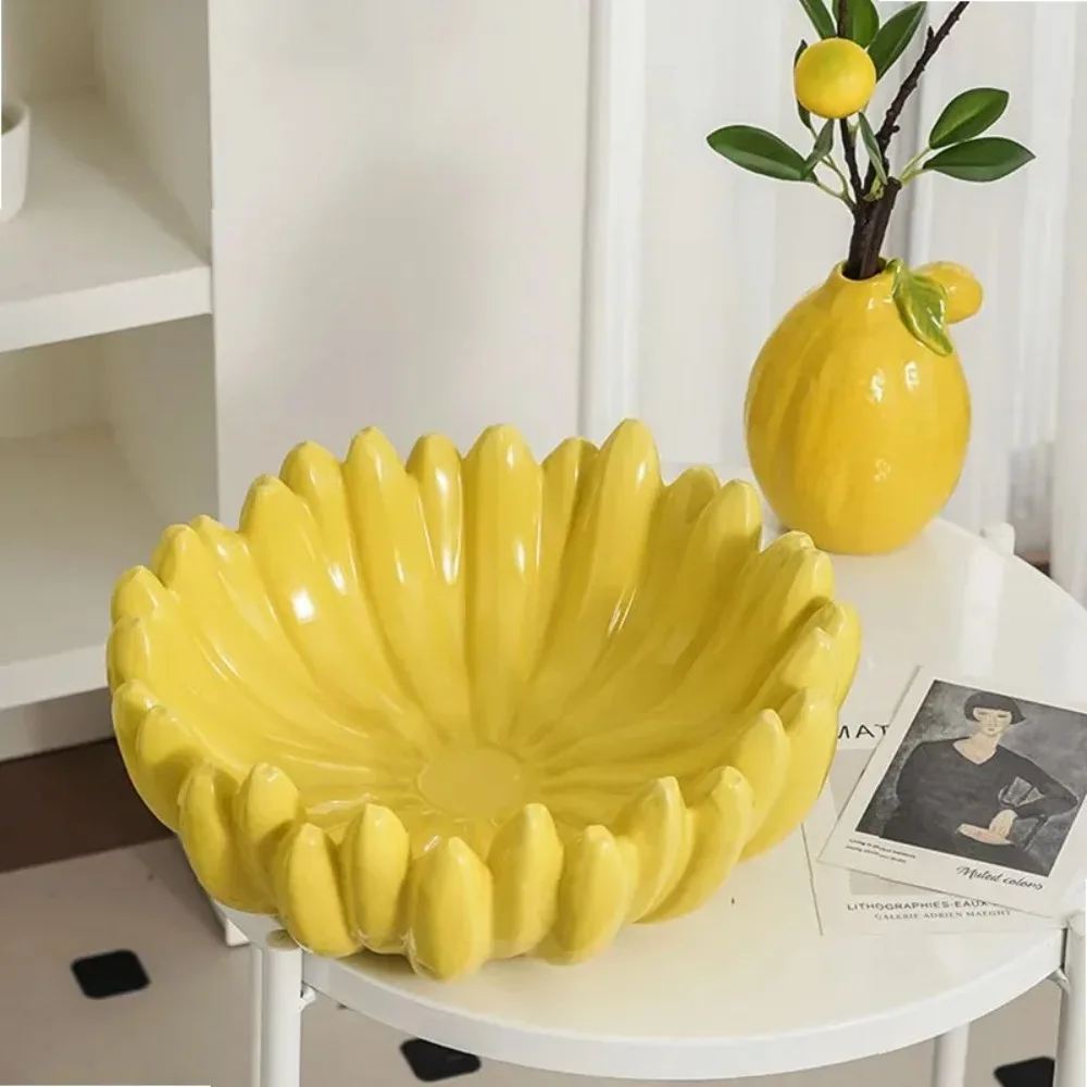 Creative Banana Shaped Storage Tray, Ceramic Fruit Tray, Household Snack Storage Tray, Living Room Desktop Storage Container
Creative Banana Shaped Storage Tray, Ceramic Fruit Tray, Household Snack Storage Tray, Living Room Desktop Storage Container