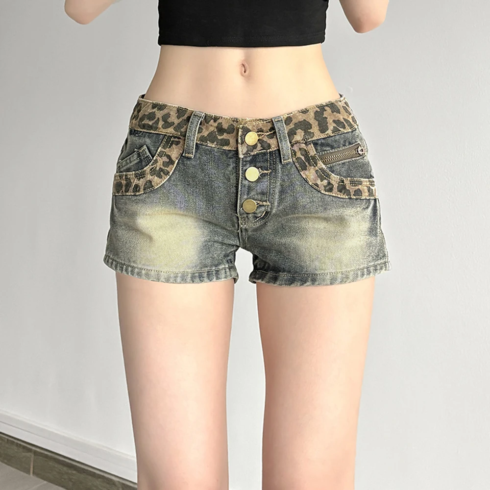 Summer Sexy Splice Leopard Print Design Women's 2025 New Summer Single Button High Waist Hot Pants Versatile Spicy Girl Shorts
Summer Sexy Splice Leopard Print Design Women's 2025 New Summer Single Button High Waist Hot Pants Versatile Spicy Girl Shorts