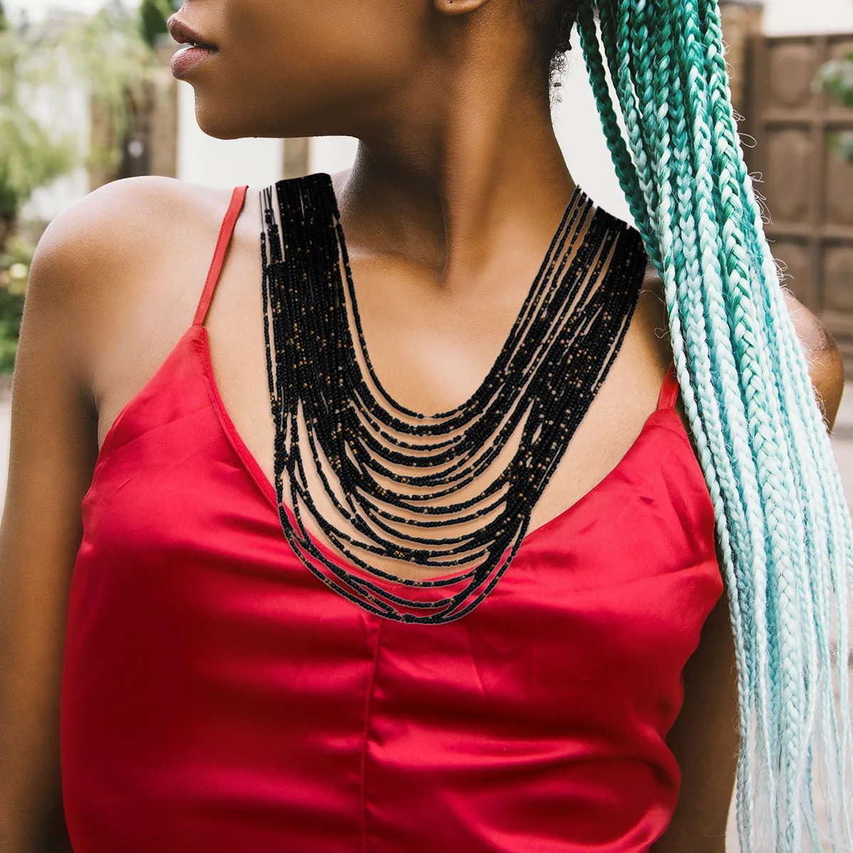 Multi-Layer Beads Necklace Black Thick Pendant Retro Fashion Creative Neck Chain Suitable for Daily Wear Women Necklace 
Multi-Layer Beads Necklace Black Thick Pendant Retro Fashion Creative Neck Chain Suitable for Daily Wear Women Necklace