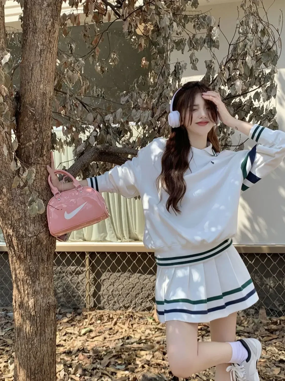 High Quality Golf Suits Women Golf Wear 2025 Spring New Two Piece Set Korean Golf T-shirt+ Sports Short Skirt Women Golf Clothes
High Quality Golf Suits Women Golf Wear 2025 Spring New Two Piece Set Korean Golf T-shirt+ Sports Short Skirt Women Golf Clothes