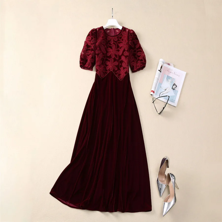 European and American women's clothing 2025 spring new Short sleeve round neck hollow embroidery Patchwork pleated velvet dress
European and American women's clothing 2025 spring new Short sleeve round neck hollow embroidery Patchwork pleated velvet dress