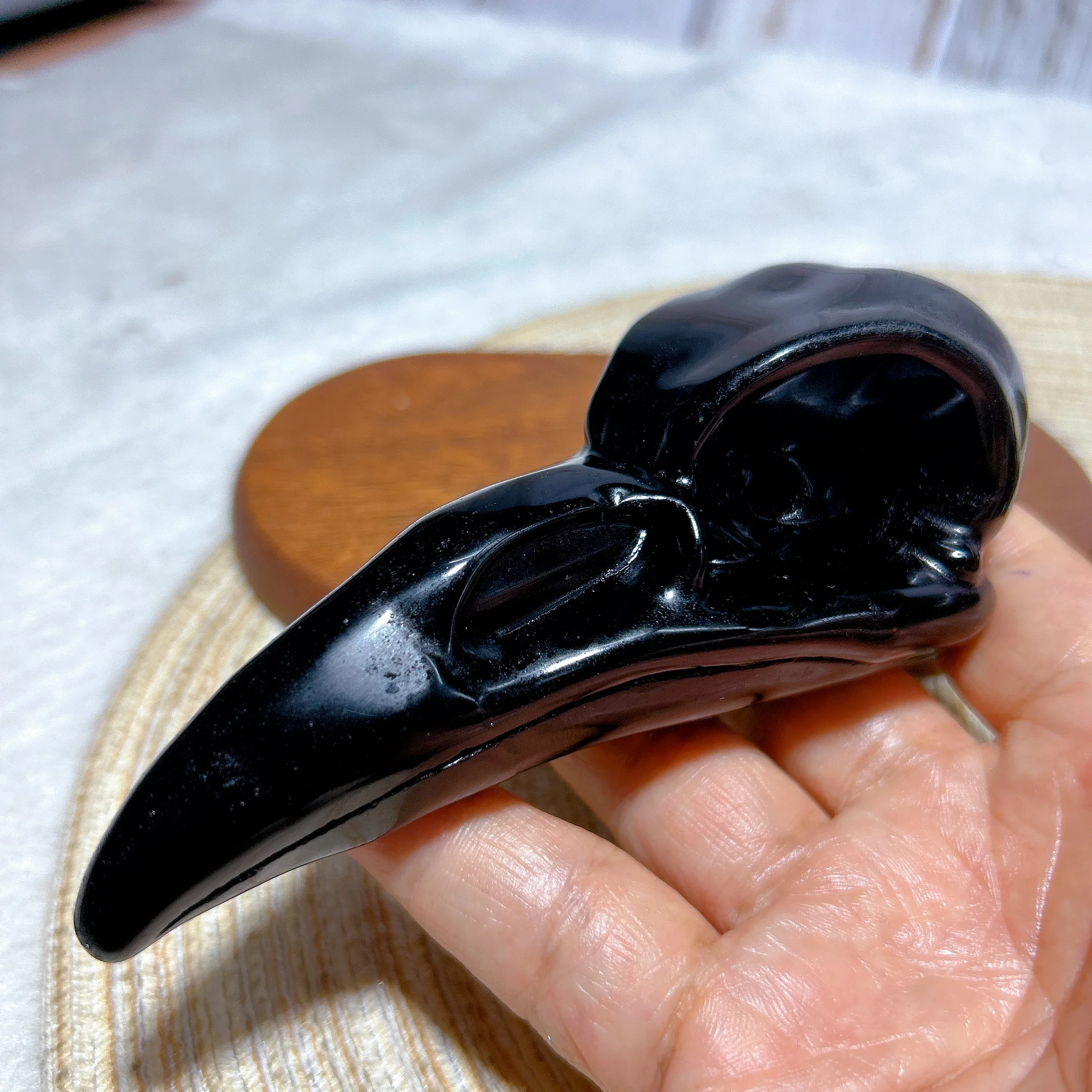 Healing Natural Crystal Black Obsidian Crow Skull Carving Gemstones Witchcraft Mineral Energy Reiki Home Decorations Gift
Healing Natural Crystal Black Obsidian Crow Skull Carving Gemstones Witchcraft Mineral Energy Reiki Home Decorations Gift