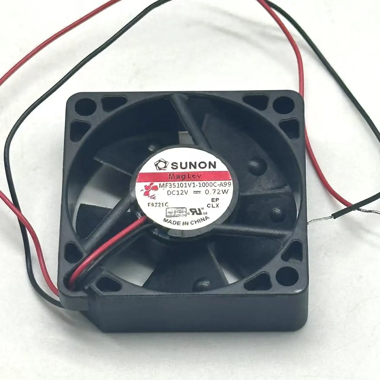 SUNON MF35101V1-1000C-A99 DC 12 В 0,72 Вт 35x35x10 мм 2-проводной охлаждающий вентилятор
SUNON MF35101V1-1000C-A99 DC 12 В 0,72 Вт 35x35x10 мм 2-проводной охлаждающий вентилятор