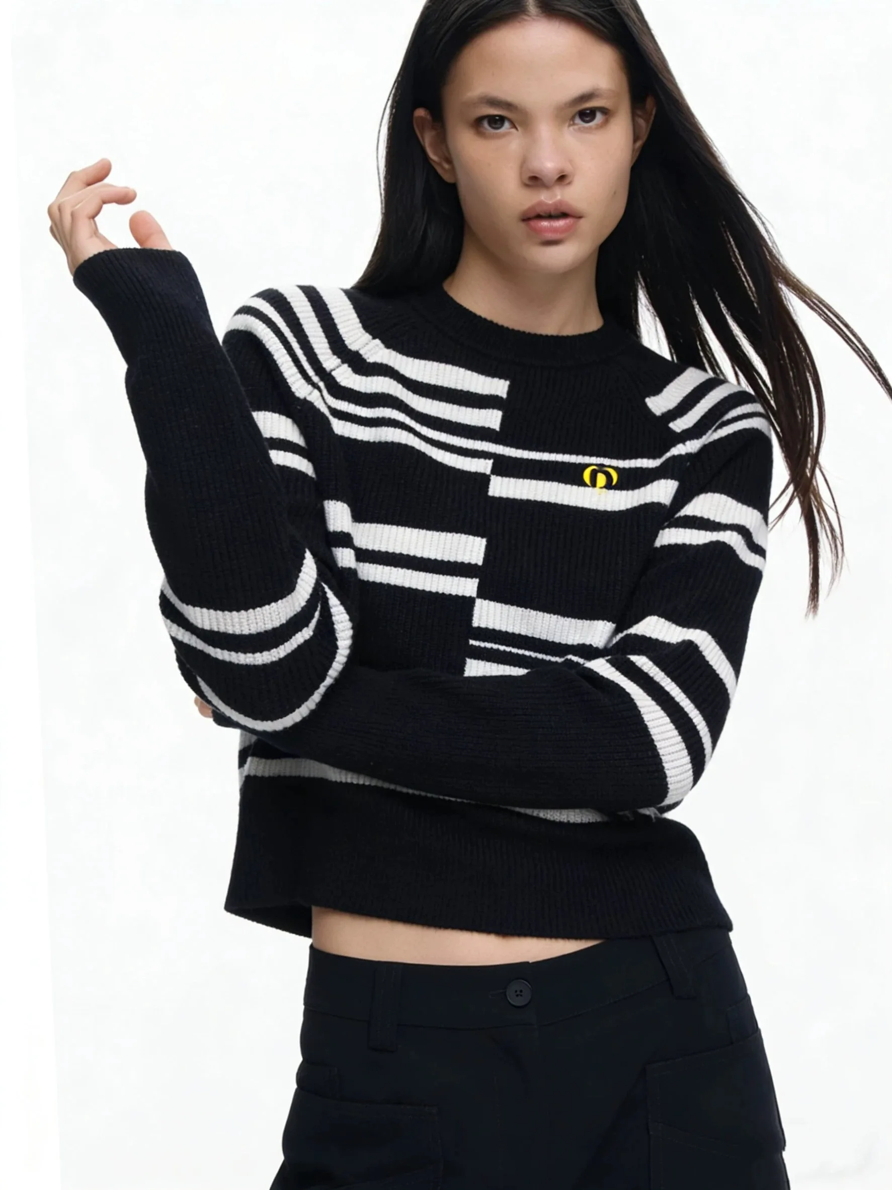 2026 Foreign Trade Spain Original Single Stripe Contrast Round Neck Cudgelet Loose Knitted Shirt Top
2026 Foreign Trade Spain Original Single Stripe Contrast Round Neck Cudgelet Loose Knitted Shirt Top