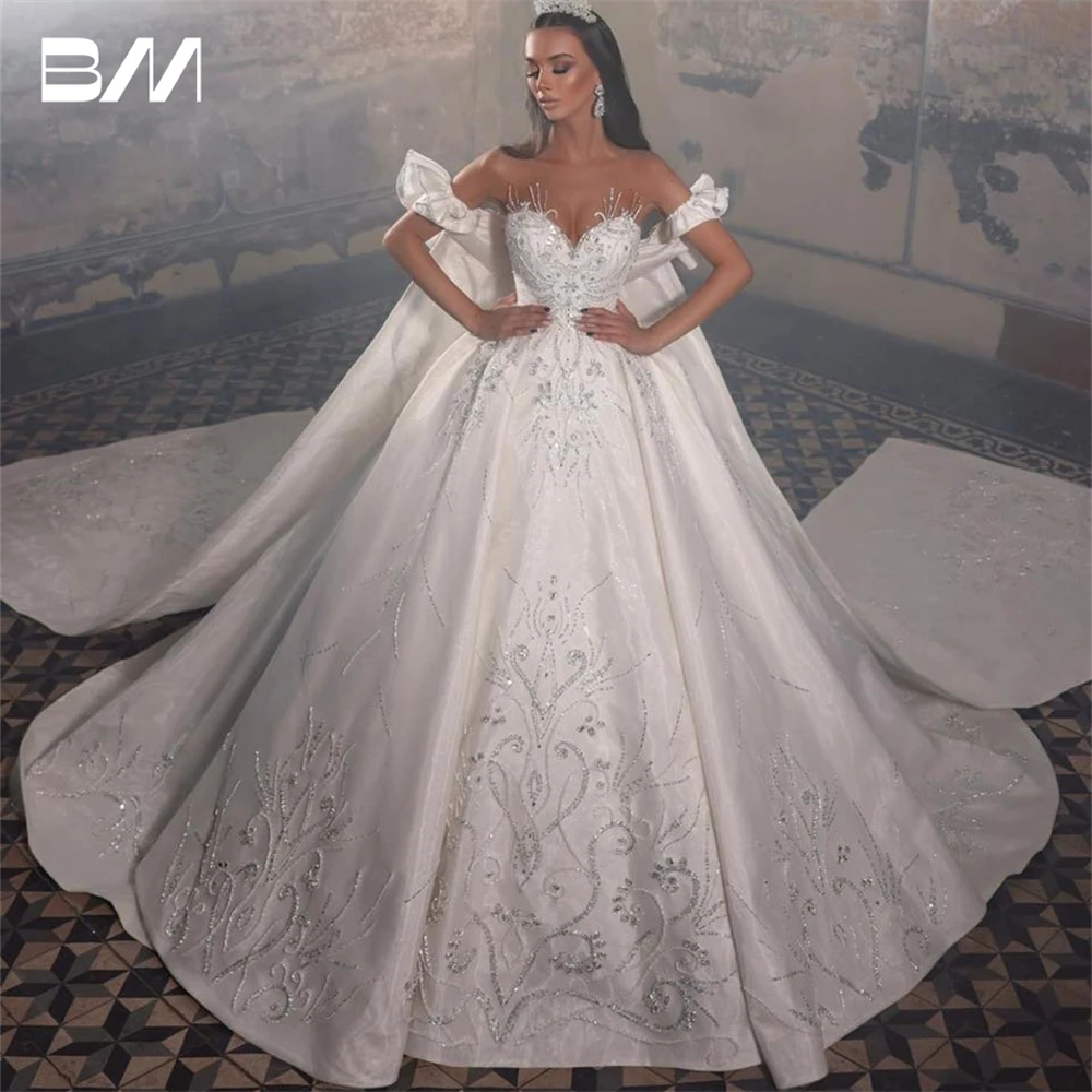 Elegant Satin Ball Gown Wedding Dress With Luxury Embroidery Beading Bridal Gown Off The Shoulder Cape Cathedral Bride Dresses
Elegant Satin Ball Gown Wedding Dress With Luxury Embroidery Beading Bridal Gown Off The Shoulder Cape Cathedral Bride Dresses