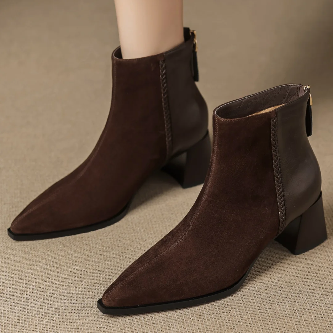 Women's genuine leather patchwork back zip autumn ankle boots 5.5cm thick med heel elegant ladies OL style daily short booties
Women's genuine leather patchwork back zip autumn ankle boots 5.5cm thick med heel elegant ladies OL style daily short booties