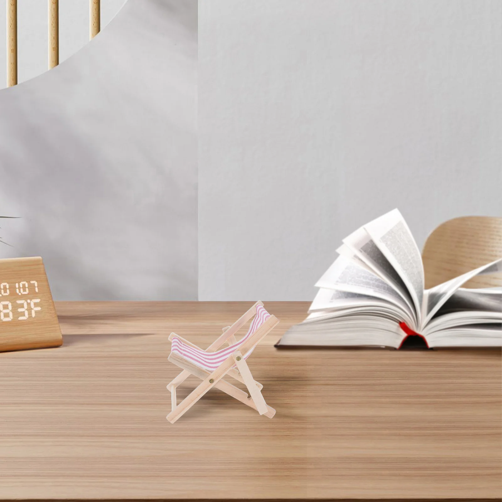 1pc Wooden Phone Holder Mini Beach Chair Design Smartphone Stand Durable Tabletop Rack For Home Office Decor Accessory
1pc Wooden Phone Holder Mini Beach Chair Design Smartphone Stand Durable Tabletop Rack For Home Office Decor Accessory