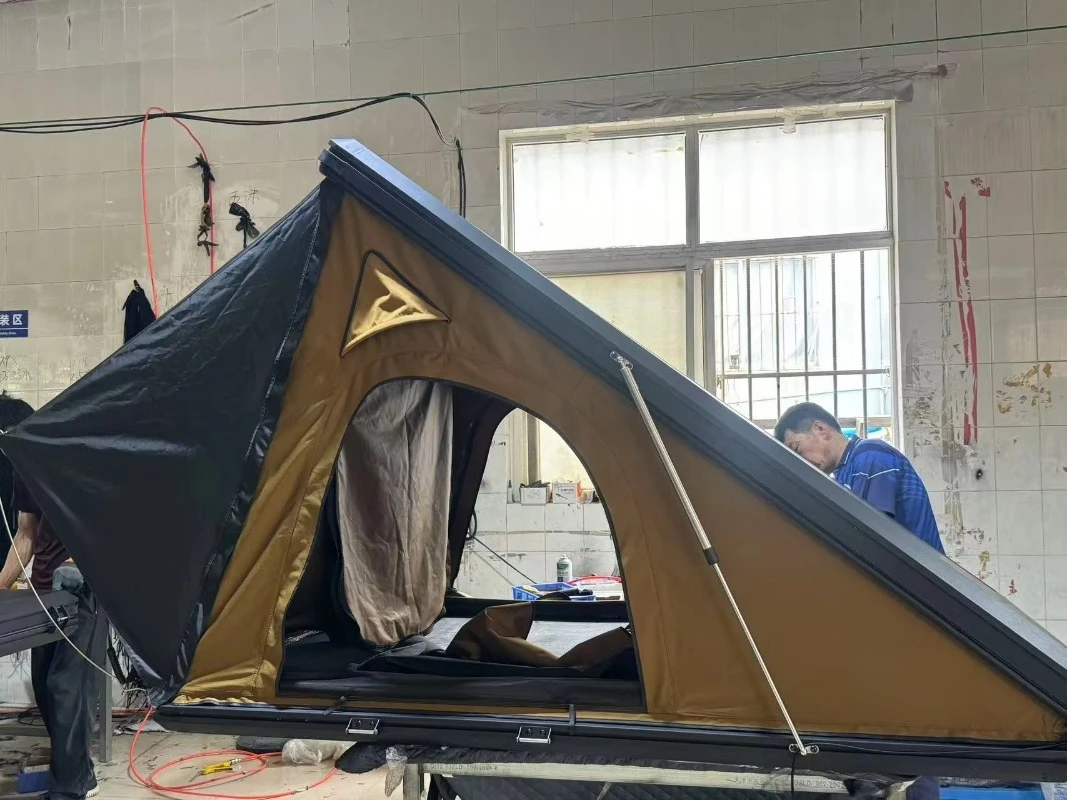 Factory Price Ultra-Thin Light Weight Aluminum Roof Tent Hard Shell Four-Season Quick Automatic Opening for Camping Car
Factory Price Ultra-Thin Light Weight Aluminum Roof Tent Hard Shell Four-Season Quick Automatic Opening for Camping Car