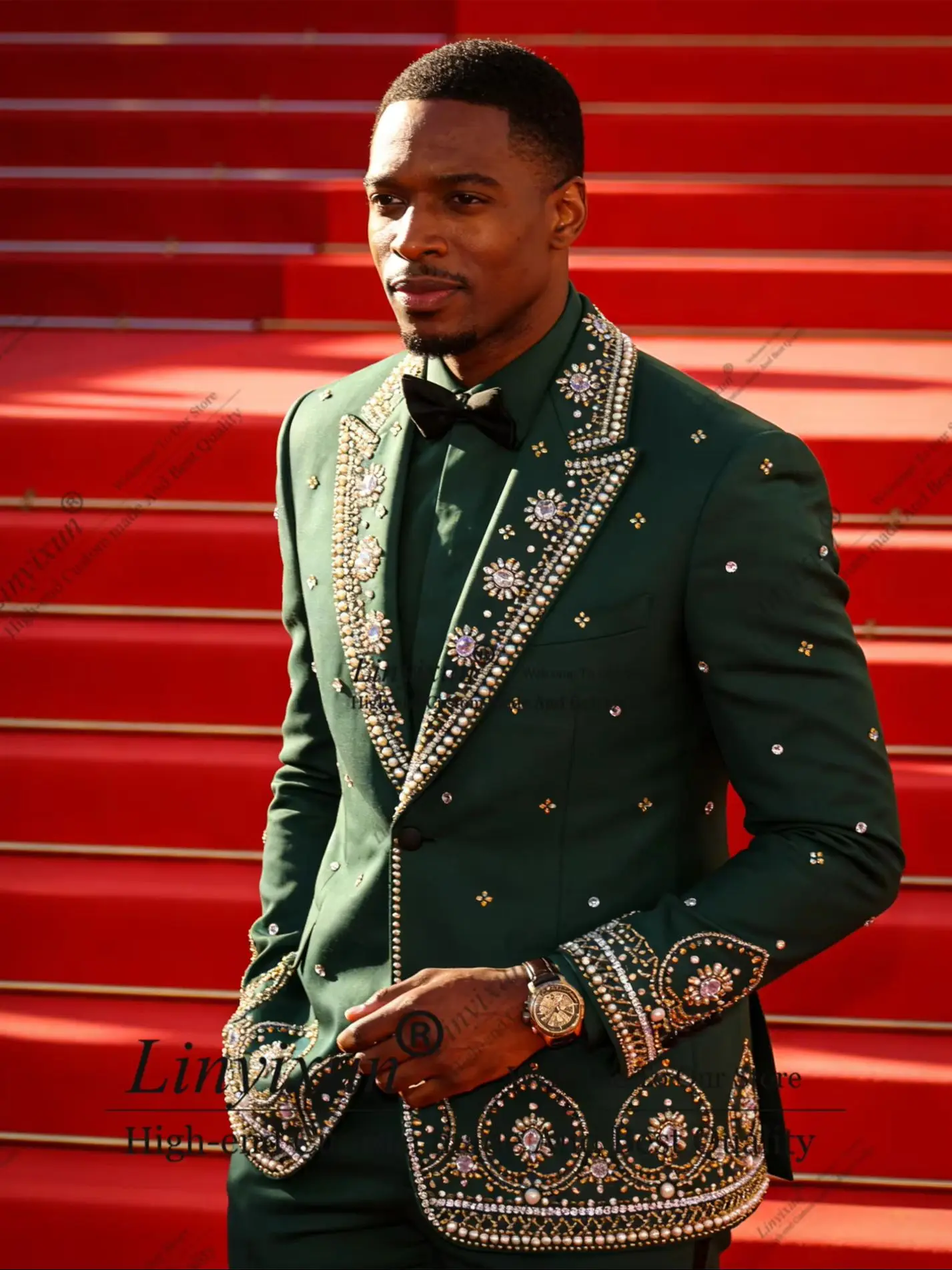 Elgeant Rhinestones Diamond Men Suits 2 Pieces Sets Wedding Tuxedos Slim Fit Customized Groom Party Blazers Ropa Hombre
Elgeant Rhinestones Diamond Men Suits 2 Pieces Sets Wedding Tuxedos Slim Fit Customized Groom Party Blazers Ropa Hombre