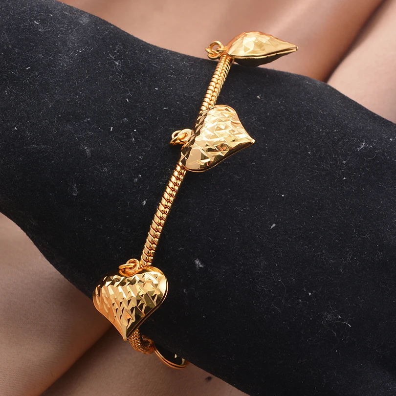 Браслеты из меди с покрытием под 24-каратное золото в арабском стиле для женщин и мужчин | Браслет в дубайском стиле с возможностью открытия | Гипоаллергенные модные унисекс-аксессуары
Браслеты из меди с покрытием под 24-каратное золото в арабском стиле для женщин и мужчин | Браслет в дубайском стиле с возможностью открытия | Гипоаллергенные модные унисекс-аксессуары