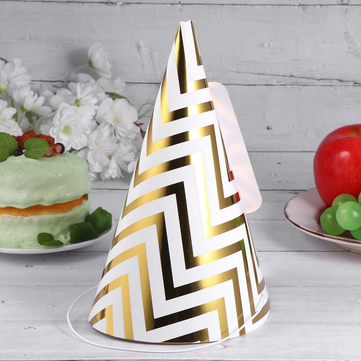 10pcs Birthday Party Headdress Triangle Party Hat Gilding Stripe Decor Party Supplies (Wave Stripe, Golden)
10pcs Birthday Party Headdress Triangle Party Hat Gilding Stripe Decor Party Supplies (Wave Stripe, Golden)