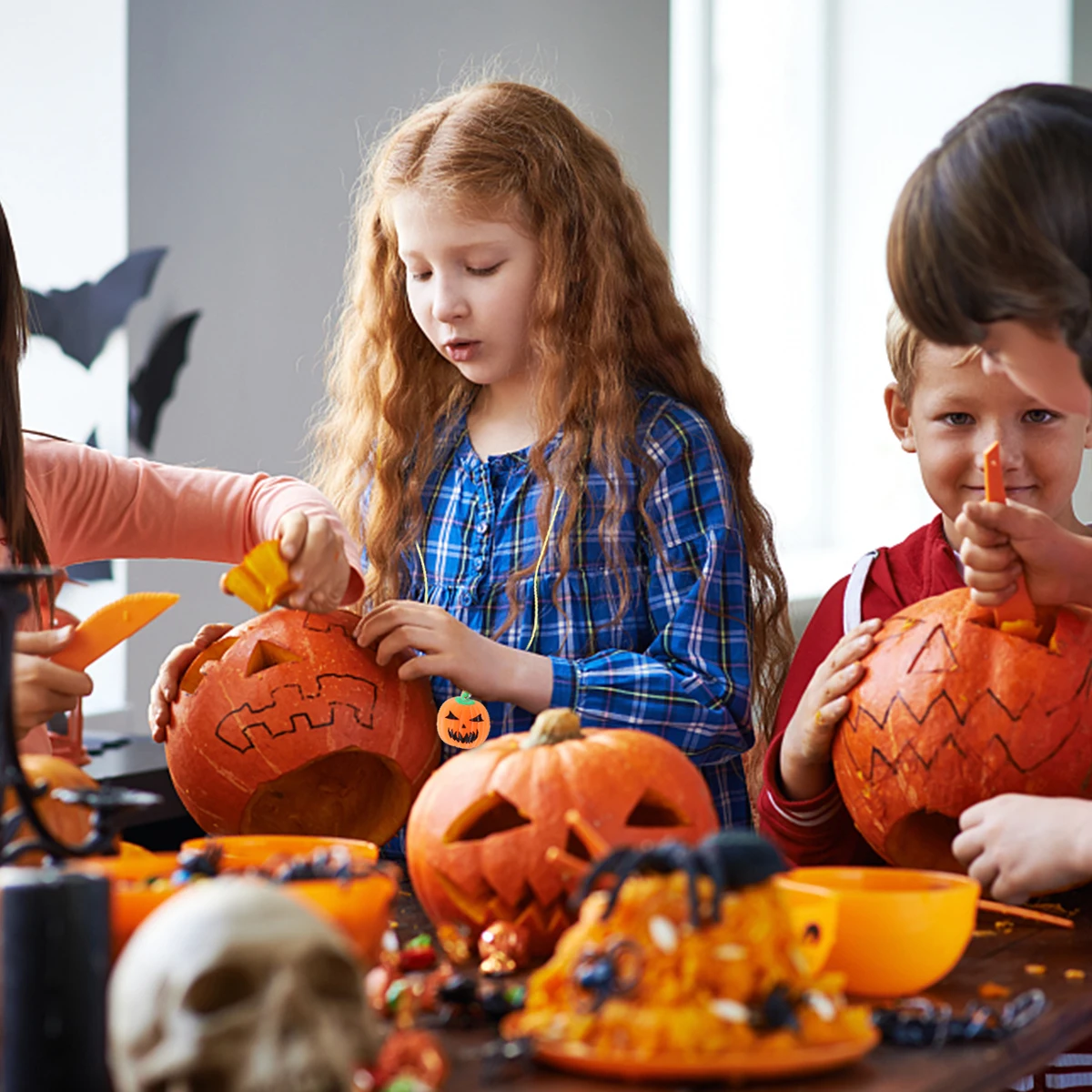 4Pcs Halloween Pumpkin Flashing Necklace Cool LED Pendant Party Necklace for Adults Pumpkin Pendant Halloween Necklaces 
4Pcs Halloween Pumpkin Flashing Necklace Cool LED Pendant Party Necklace for Adults Pumpkin Pendant Halloween Necklaces