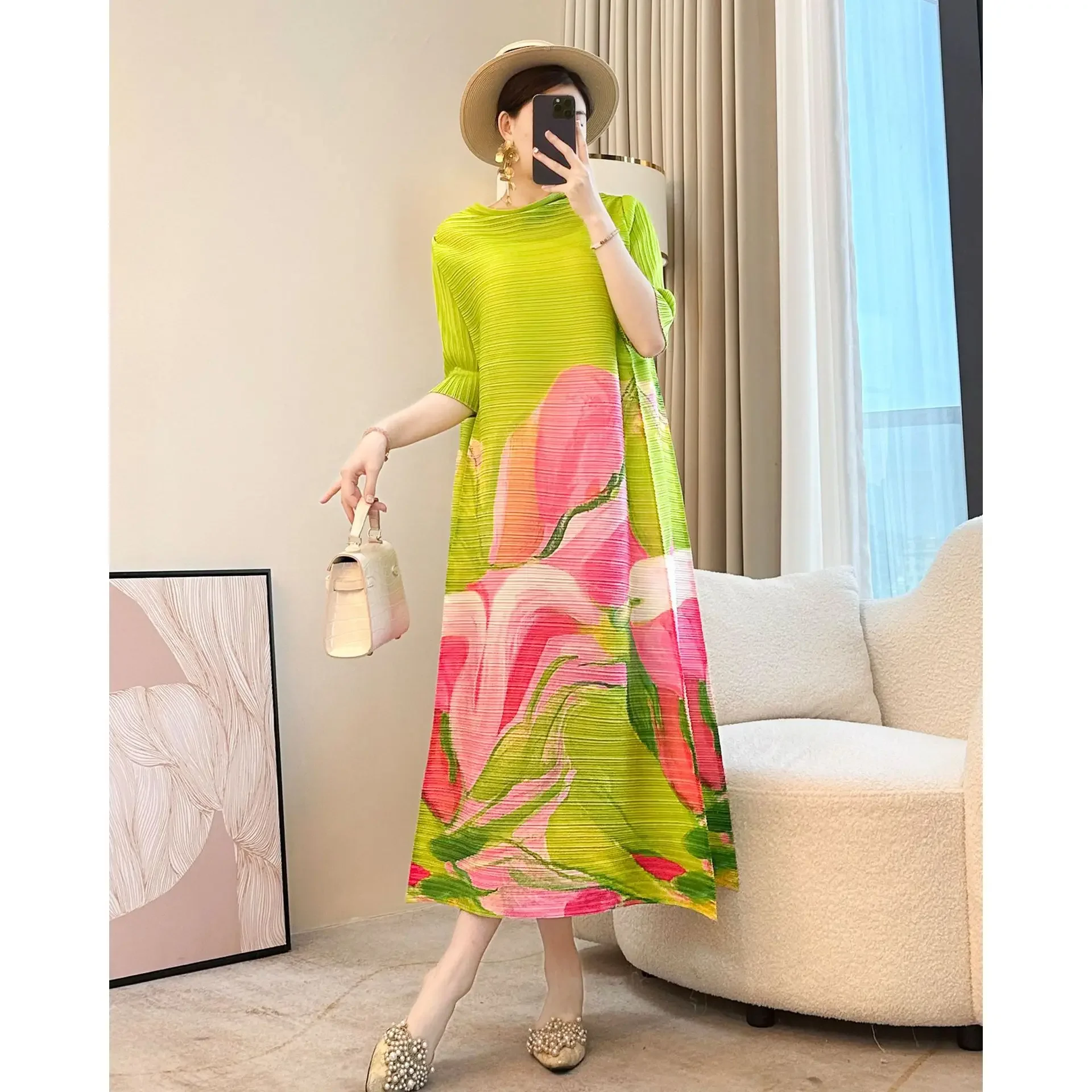 miyake style Loose Casual Spring Printting Pleated Dress For Women 2025 New Chic Round Collar Purple Mid-calf Dresses Chic
miyake style Loose Casual Spring Printting Pleated Dress For Women 2025 New Chic Round Collar Purple Mid-calf Dresses Chic