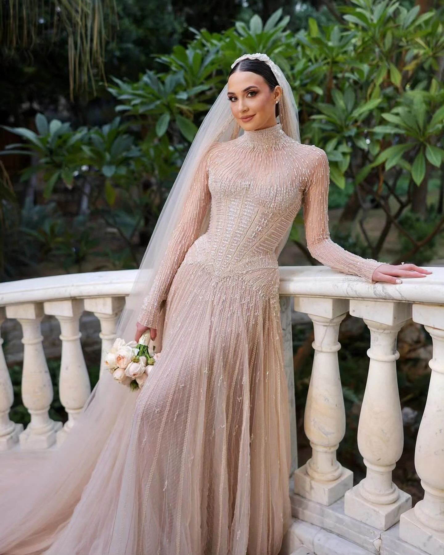 Customized Elegant High Neck Long Sleeve Fully Beaded Sheer Tulle Mermaid Wedding Dress Long Train Bridal Gown Vestidos De Novia
Customized Elegant High Neck Long Sleeve Fully Beaded Sheer Tulle Mermaid Wedding Dress Long Train Bridal Gown Vestidos De Novia