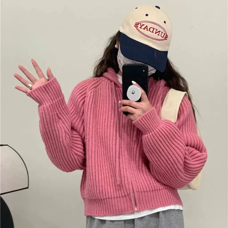 Повседневный свободный свитер с длинными рукавами, короткая вязаная куртка, осенне-зимний кардиган с капюшоном, милый топ на молнии, элегантный однотонный трикотаж
Повседневный свободный свитер с длинными рукавами, короткая вязаная куртка, осенне-зимний кардиган с капюшоном, милый топ на молнии, элегантный однотонный трикотаж