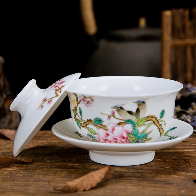 Jingdezhen Hand-Painted Porcelain Gaiwan Tea Set Handmade Famille Rose Flower and Bird Cup plus Size Bowl
Jingdezhen Hand-Painted Porcelain Gaiwan Tea Set Handmade Famille Rose Flower and Bird Cup plus Size Bowl