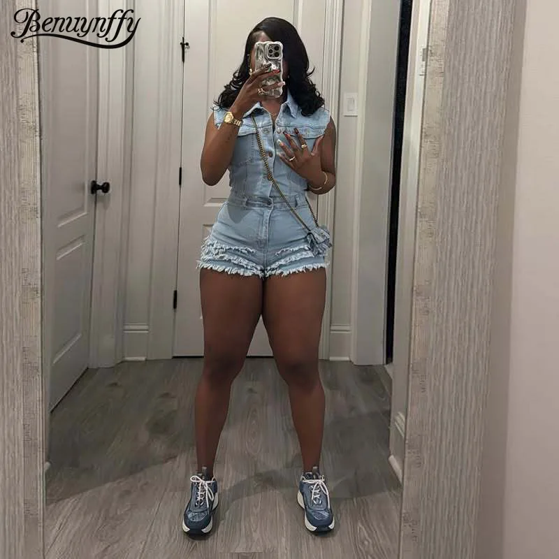 Benuynffy New Half Button Elastic Denim Jumpsuit Romper Women's Summer 2025 Sexy Club Streetwear Raw Trim Skinny Playsuit Shorts
Benuynffy New Half Button Elastic Denim Jumpsuit Romper Women's Summer 2025 Sexy Club Streetwear Raw Trim Skinny Playsuit Shorts