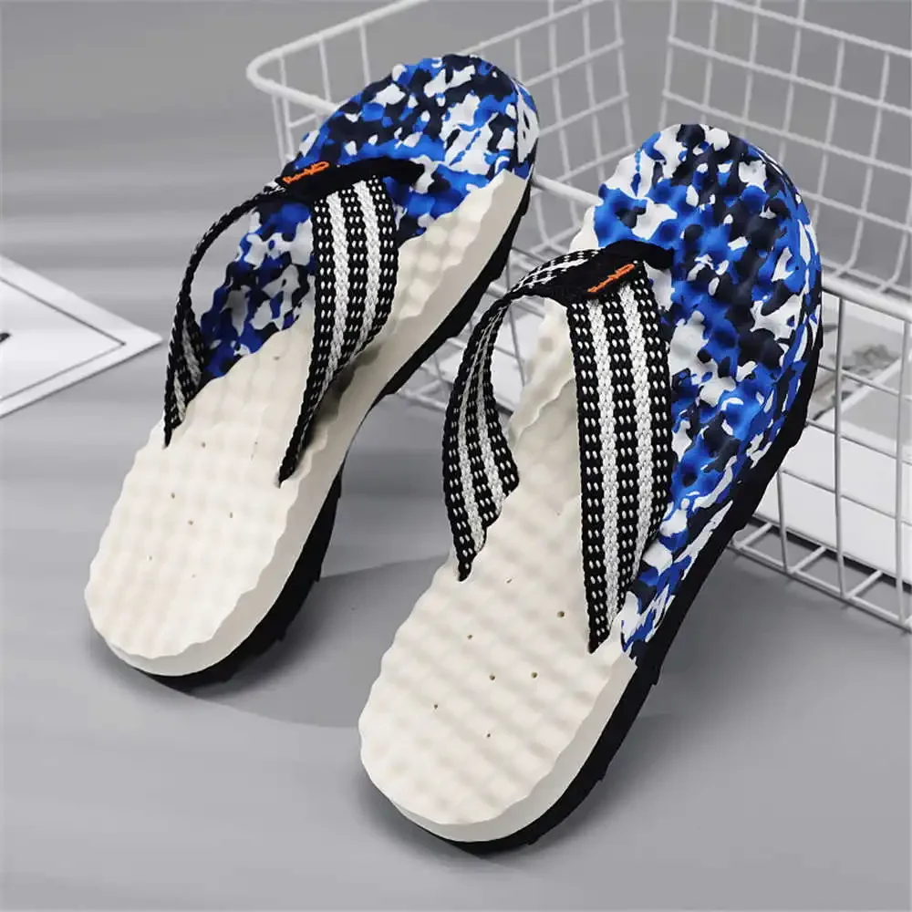 Living Room Indoor Fashion Man Sneakers Rubber Slippers For The Beach Shoes Large Men's Sandals Sports Model High End
Living Room Indoor Fashion Man Sneakers Rubber Slippers For The Beach Shoes Large Men's Sandals Sports Model High End