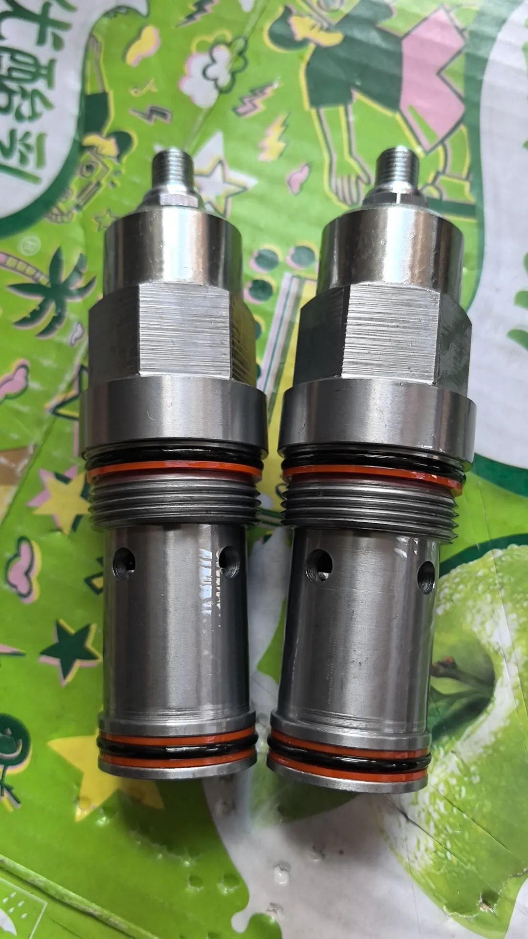 Brand New FDE ALAN Cartridge Valve, Silver Valve Body with Red Seal Ring Industrial Hydraulic Component 1pcs
Brand New FDE ALAN Cartridge Valve, Silver Valve Body with Red Seal Ring Industrial Hydraulic Component 1pcs