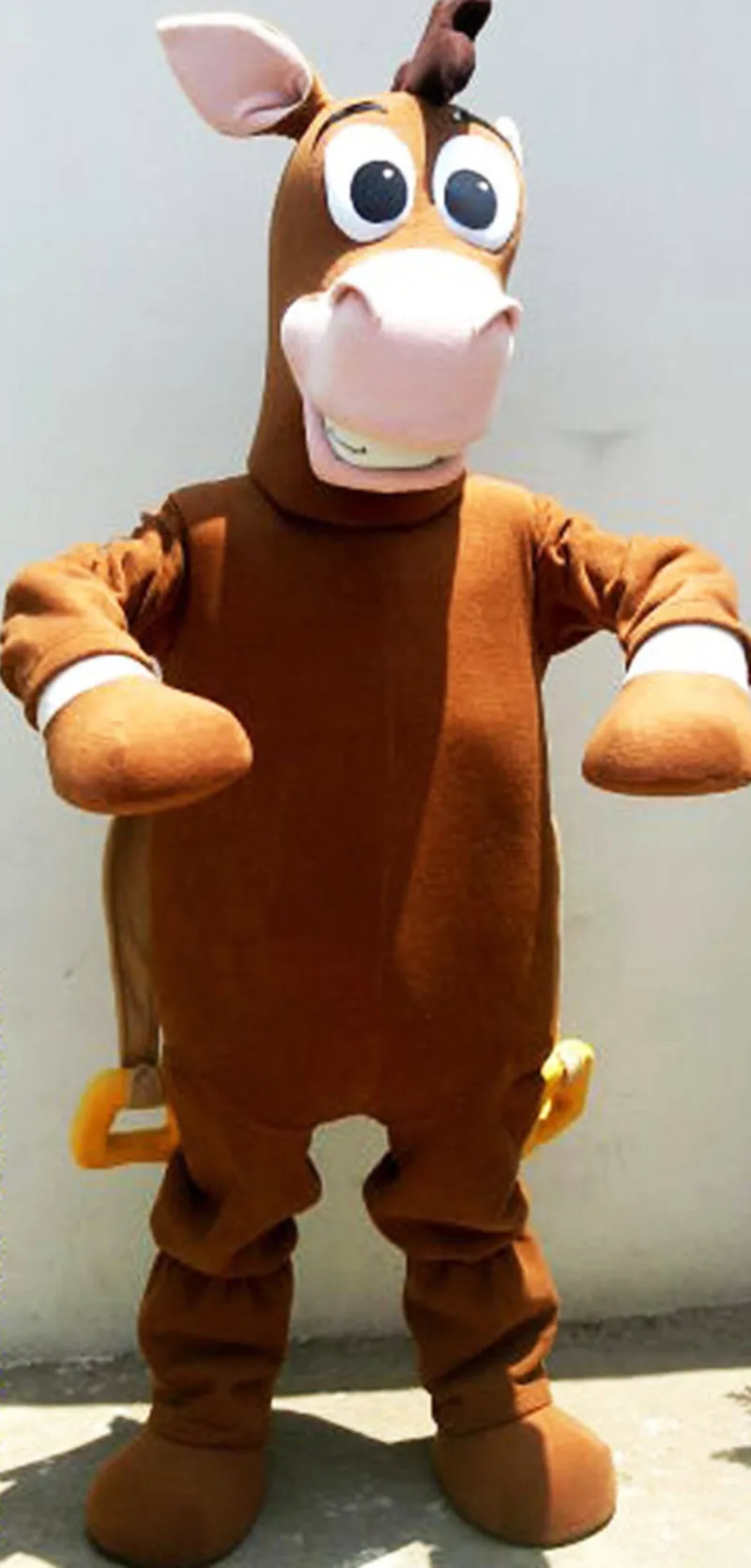Cute Brown Donkey Mascot Costume Plush Horse Cosplay Anime Cartoon Doll Party Performance Carnival Professional Customized Adult
Cute Brown Donkey Mascot Costume Plush Horse Cosplay Anime Cartoon Doll Party Performance Carnival Professional Customized Adult