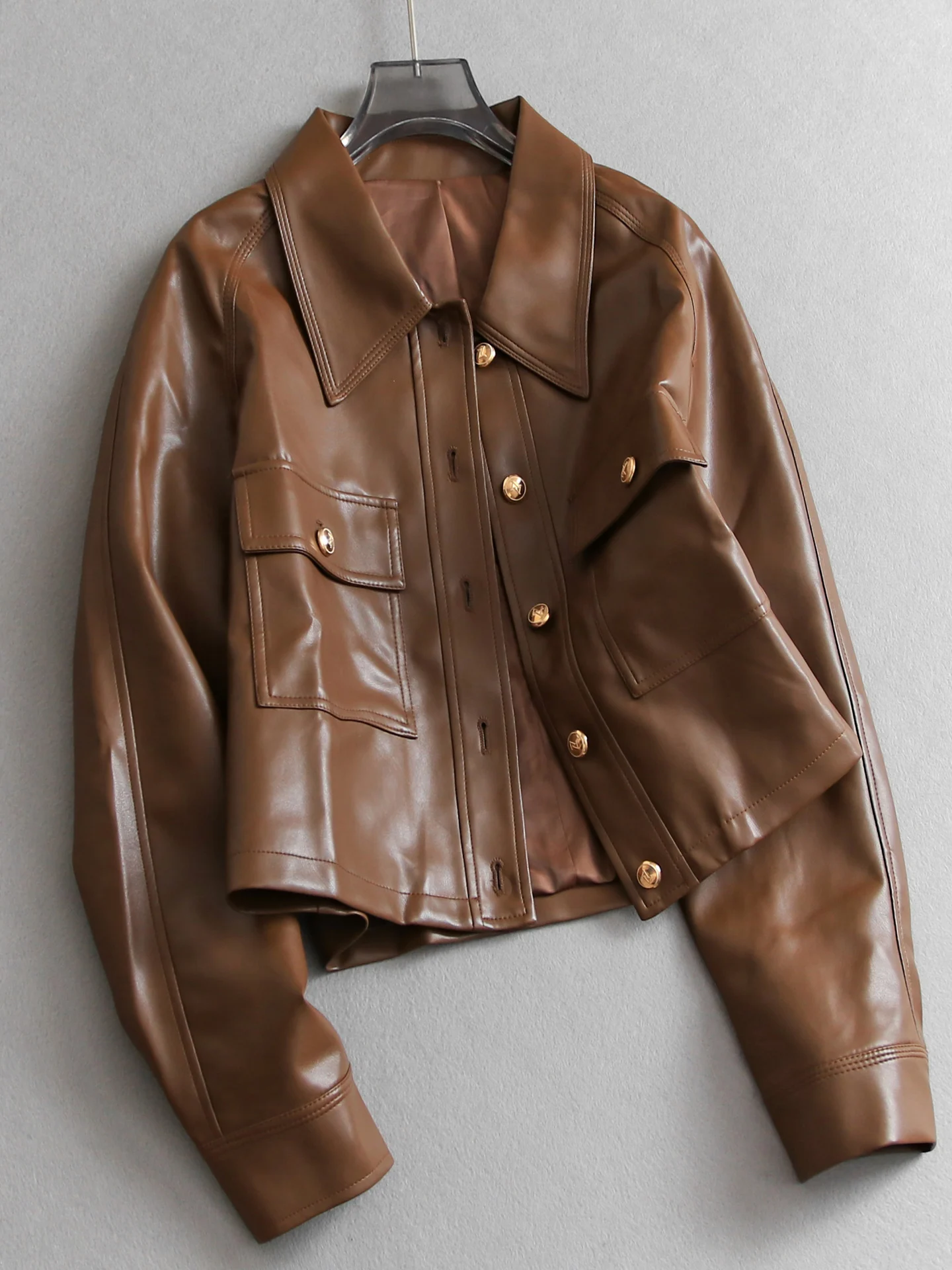 Retro High-End Symmetrical Pocket Collar Short Leather Jacket Pure Color Motorcycle Jacket Women's B410 Commute Style Standar...
Retro High-End Symmetrical Pocket Collar Short Leather Jacket Pure Color Motorcycle Jacket Women's B410 Commute Style Standar...