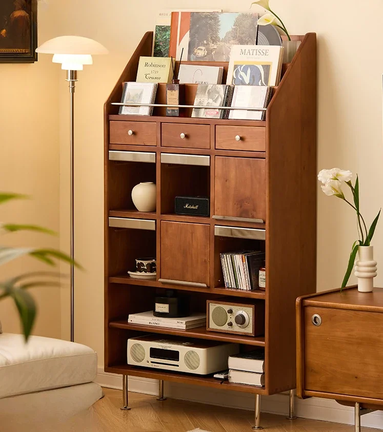 Эстетика, скандинавская гостиная из массива дерева, небольшой блок в стиле ретро для хранения вещей
Эстетика, скандинавская гостиная из массива дерева, небольшой блок в стиле ретро для хранения вещей