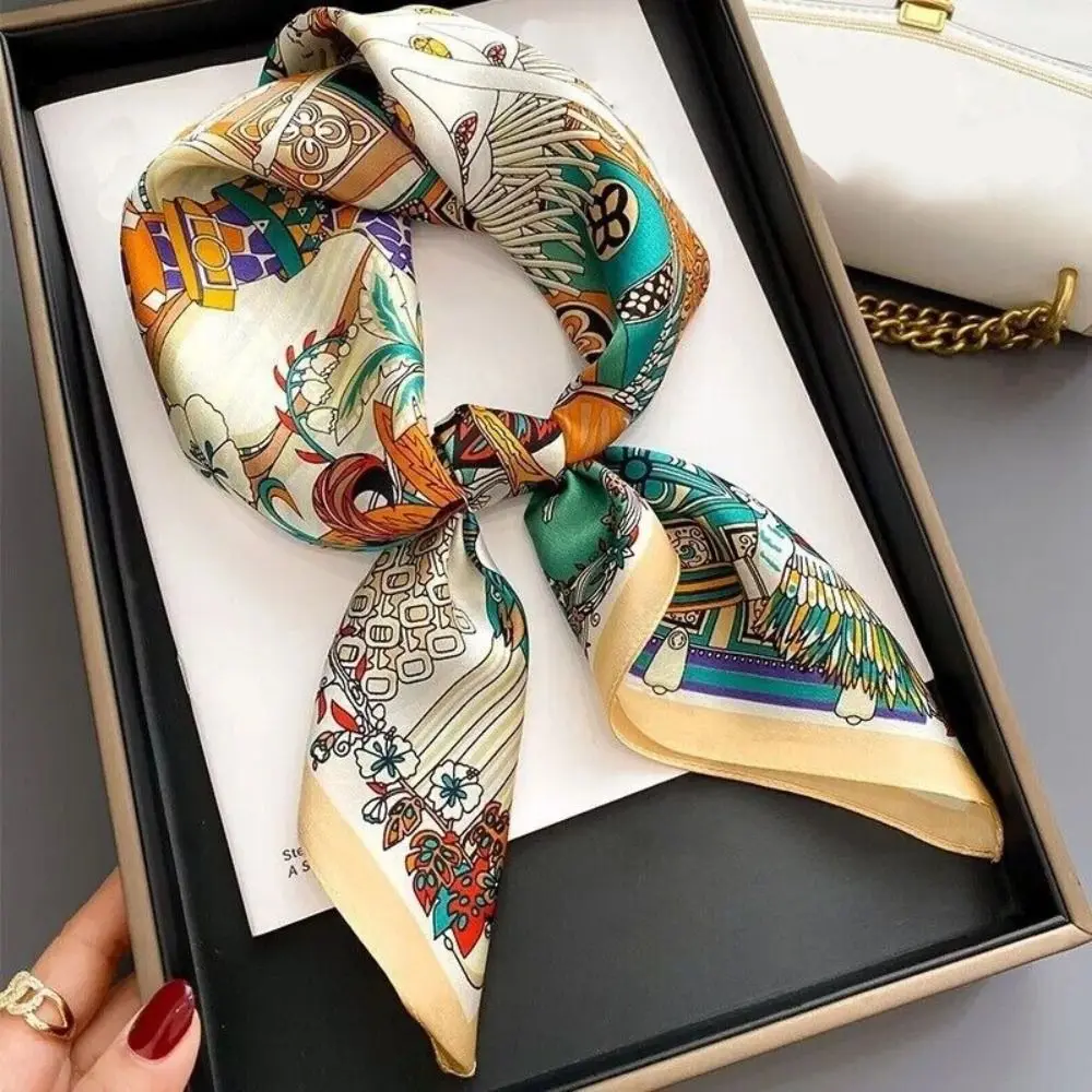 100% Mulberry Silk Silk Square Scarf 53*53CM Good Sagging Sensation Women Neckerchief Double Layer Fabric Bandana Scarves
100% Mulberry Silk Silk Square Scarf 53*53CM Good Sagging Sensation Women Neckerchief Double Layer Fabric Bandana Scarves