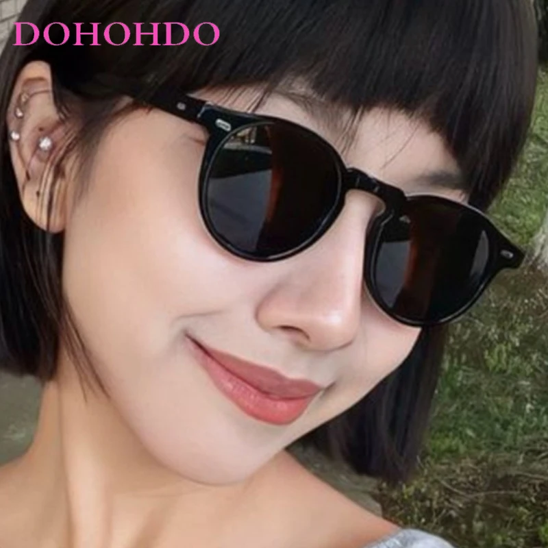 Trendy Rivets Decorative Small Frame Round Sunglasses Women Men Luxury Brand Designer Outdoor Sports Driving Sun Glasses UV400
Trendy Rivets Decorative Small Frame Round Sunglasses Women Men Luxury Brand Designer Outdoor Sports Driving Sun Glasses UV400