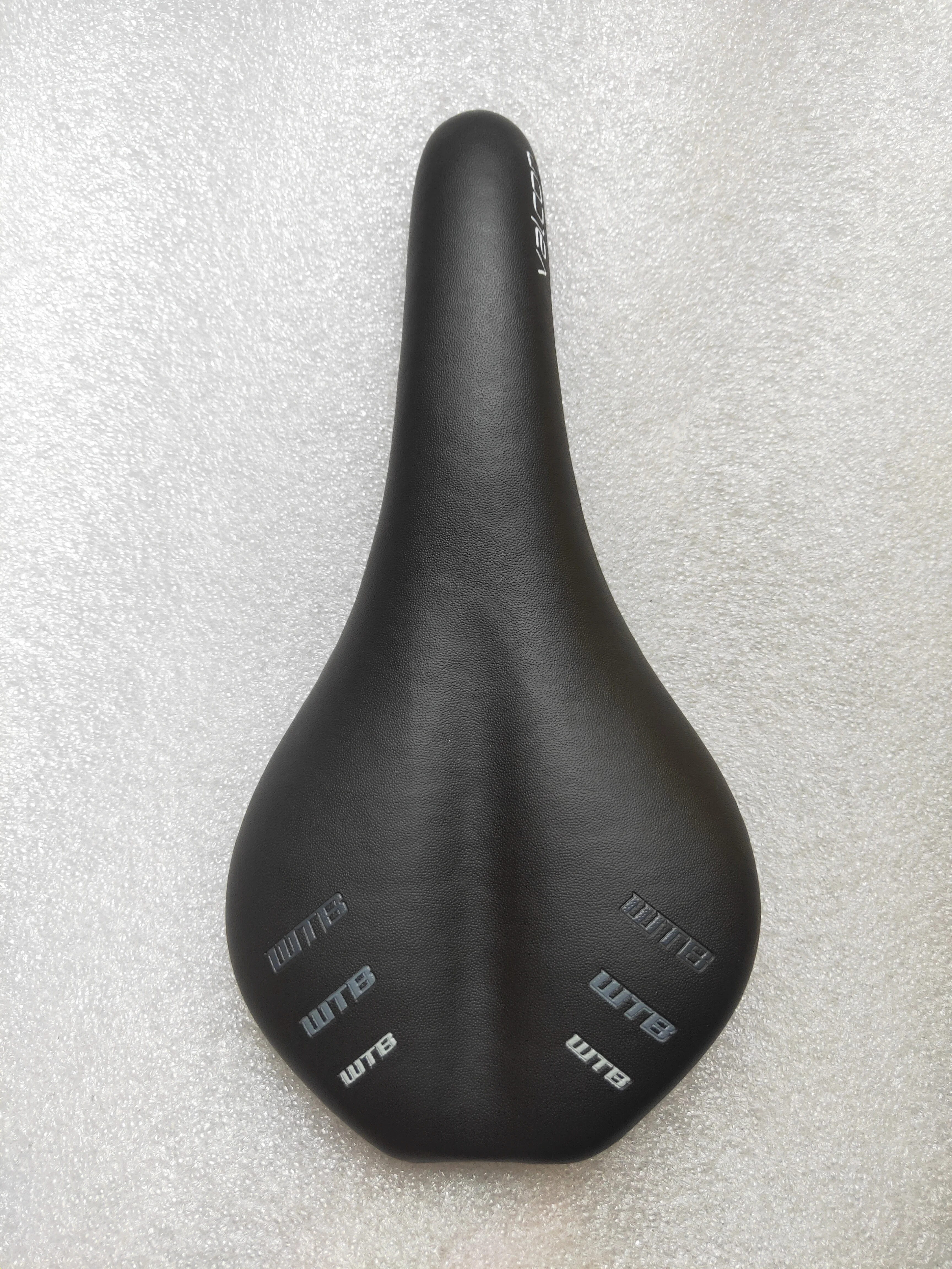 NEW WTB VALCON PRO SADDLE SEAT CRMO RAIL BLACK MTB ROAD L274mm x W133mm
NEW WTB VALCON PRO SADDLE SEAT CRMO RAIL BLACK MTB ROAD L274mm x W133mm